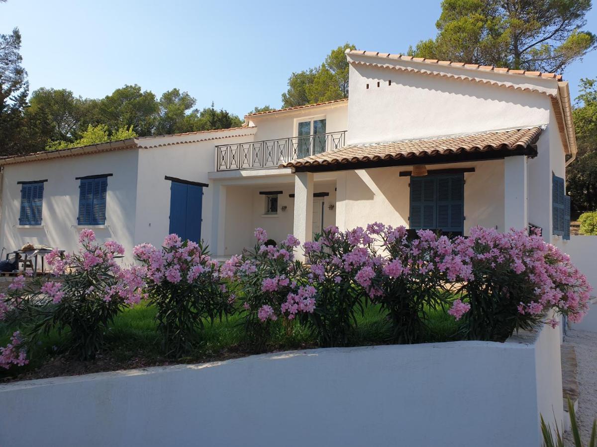 La Bastide Blanche Magnifique Villa 5 Etoiles 5 Chambres Et Piscine Privee Sur 6500 M Var لورج المظهر الخارجي الصورة