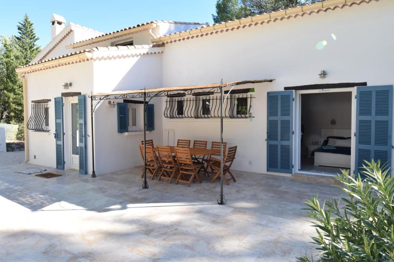 La Bastide Blanche Magnifique Villa 5 Etoiles 5 Chambres Et Piscine Privee Sur 6500 M Var لورج المظهر الخارجي الصورة
