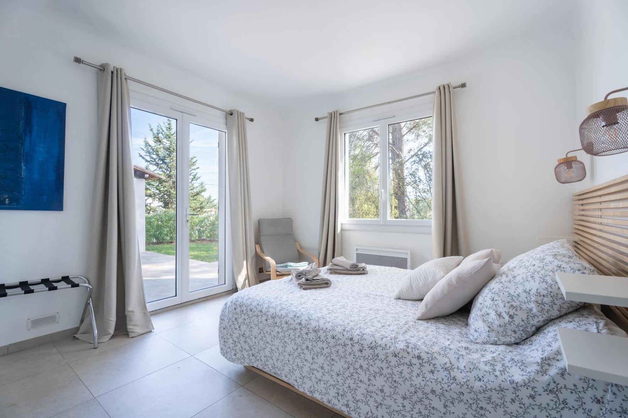 La Bastide Blanche Magnifique Villa 5 Etoiles 5 Chambres Et Piscine Privee Sur 6500 M Var لورج المظهر الخارجي الصورة